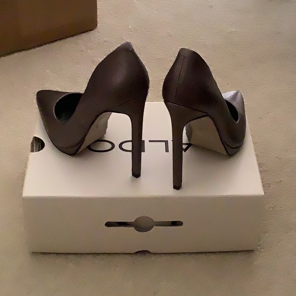 Never worn - Picture 3 of 5